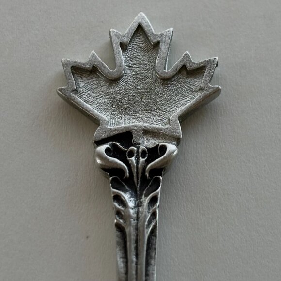 Vintage Boma Canada Pewter Souvenir Spoon Coat Of Arms Of Canada Maple Leaf 5" - Picture 4 of 7